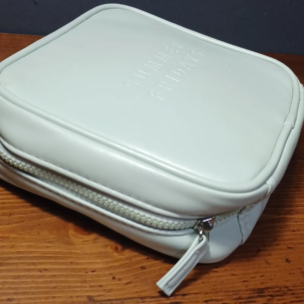 Cosmetic case